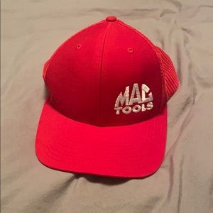Never worn Mac tools hat